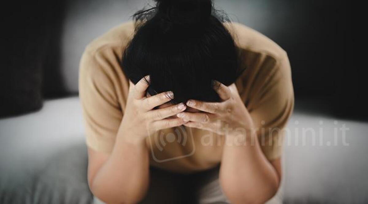 Pugni alla madre e spacca i mobili: assolto 45enne di Santarcangelo incapace d'intendere e di volere -