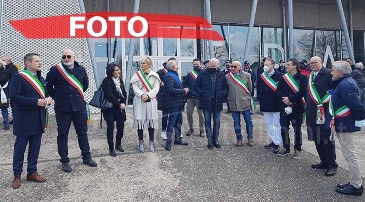 Con il taglio del nastro ha preso il via la Fiera di San Gregorio -