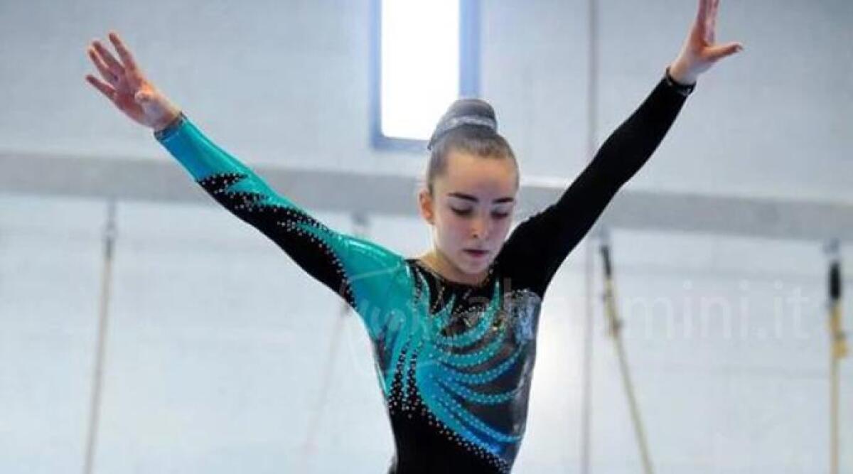 Campionessa di ginnastica stroncata dalla leucemia a soli 16 anni: Rimini in lacrime per Elisa - 
