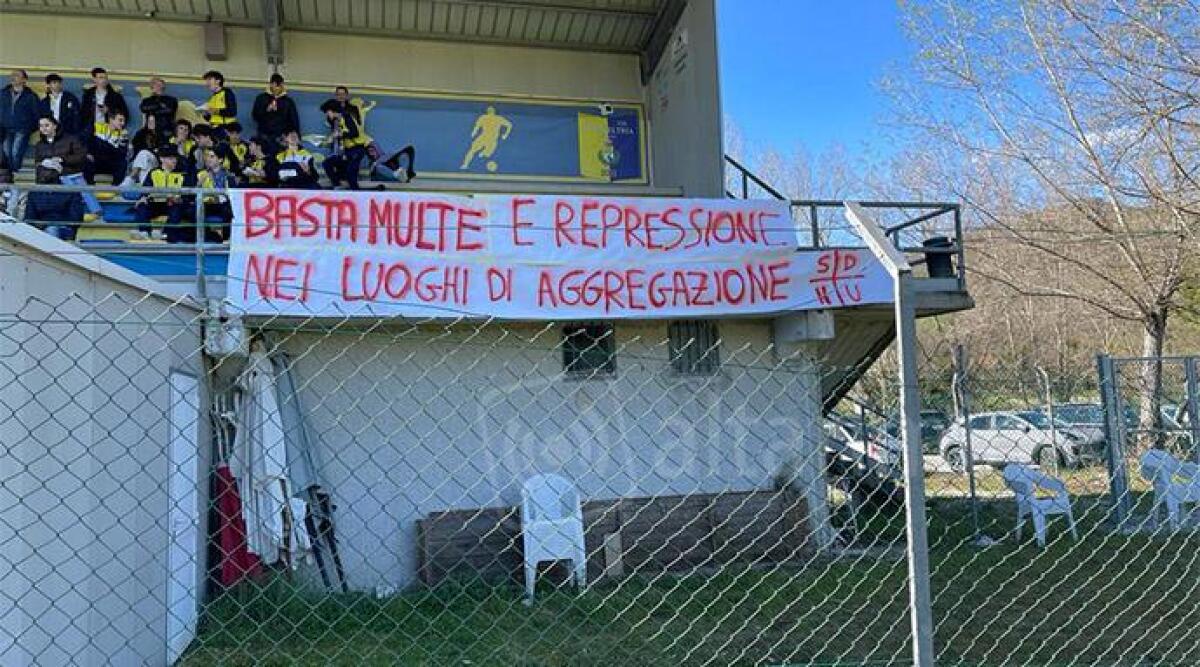 Novafeltria calcio, tifosi non si presentano dopo i provvedimenti post-derby - 