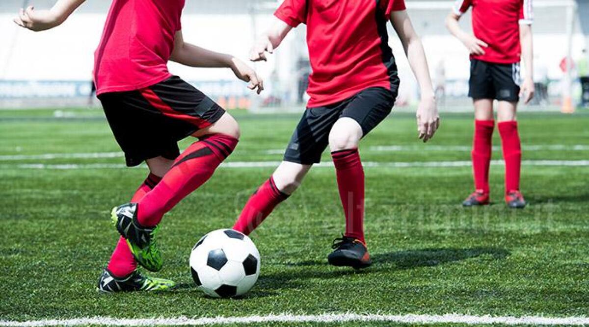 Pesta a sangue l'allenatore che ha sostituito il figlio nel torneo di calcio per bambini - Foto di repertorio