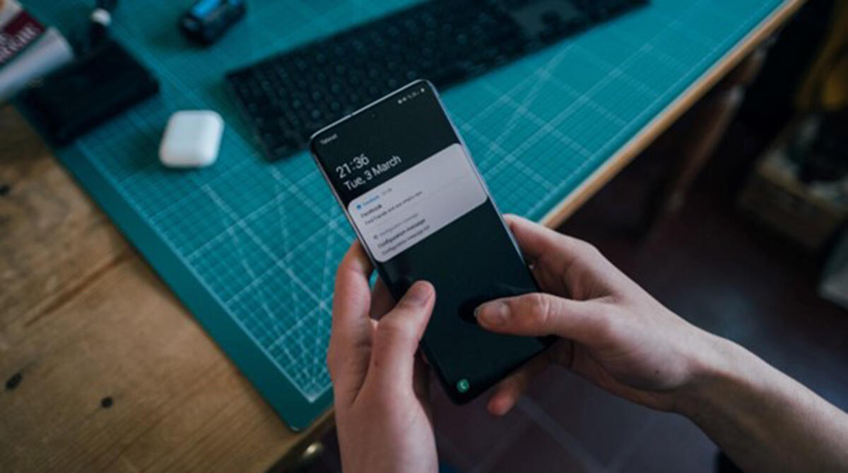 Schedine online per vincere direttamente dal tablet - Le notifiche hanno fatto il loro ingresso anche nel mondo delle scommesse. (Immagine: Jonas Leupe @Unsplash)
