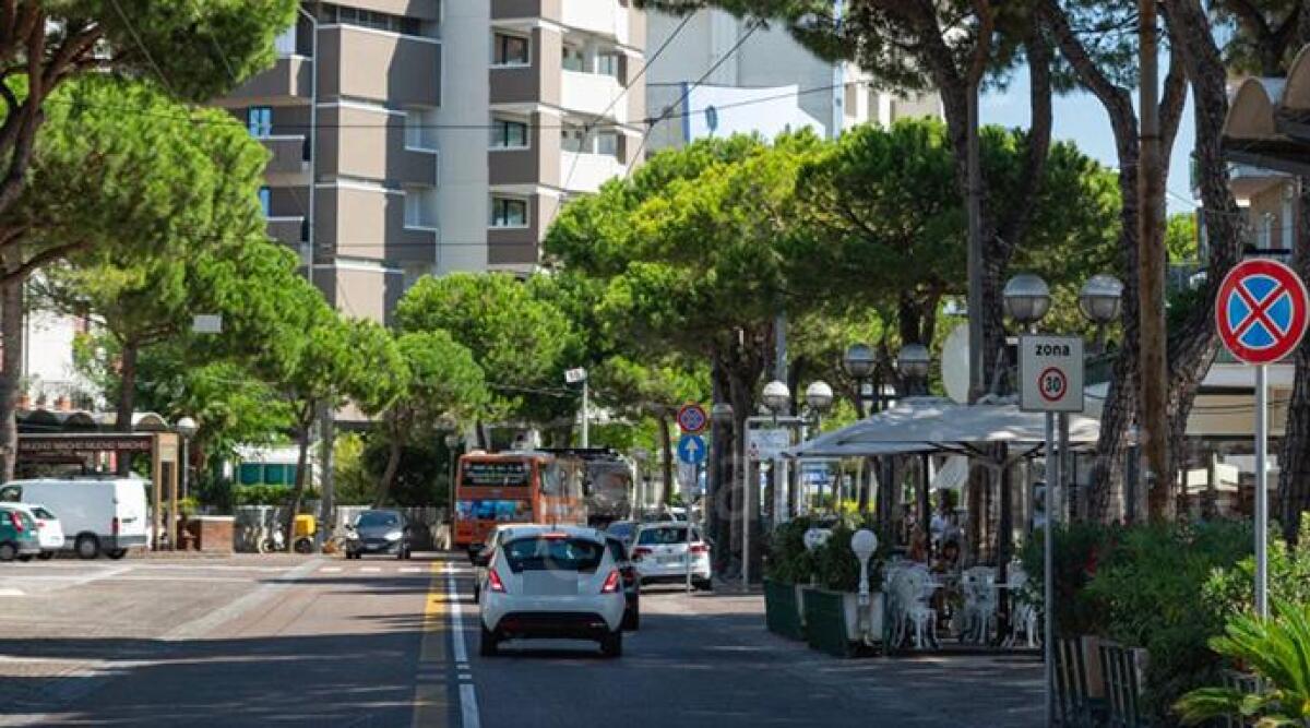 Marina Centro, monta la protesta: "caos viabilit&agrave;, mancano parcheggi e troppo degrado" - 