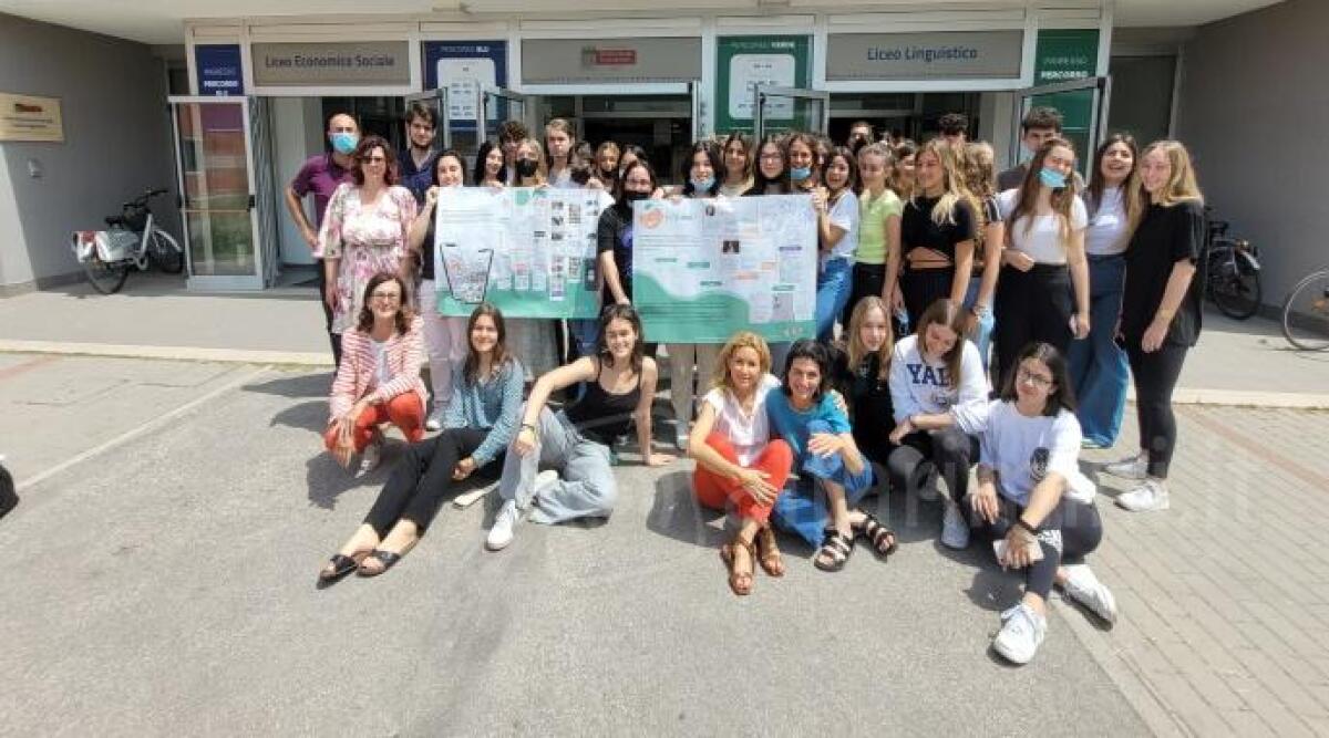 Gli studenti riminesi presentano Ecoclick, l&rsquo;app per sostenere l&rsquo;ambiente - 