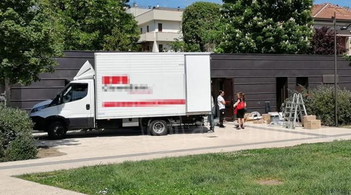Apre il chiosco Rinaldini di fronte a Castel Sismondo: annunciata la data - 