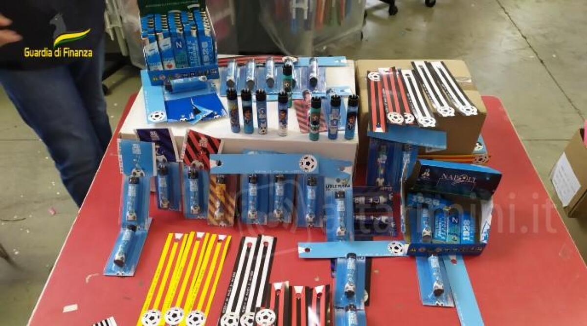 Villa Verucchio, sequestrati 39mila prodotti con loghi di squadre di calcio - 