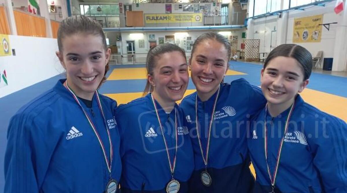 Pioggia di medaglie per il Centro Karate Riccione: tre ori, due argenti e due bronzi - 