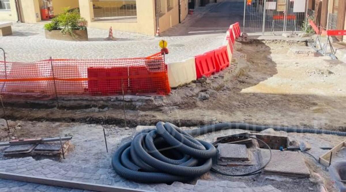 Verucchio: parte finale dei lavori su Piazza Malatesta, riaprono farmacia e piadineria - 