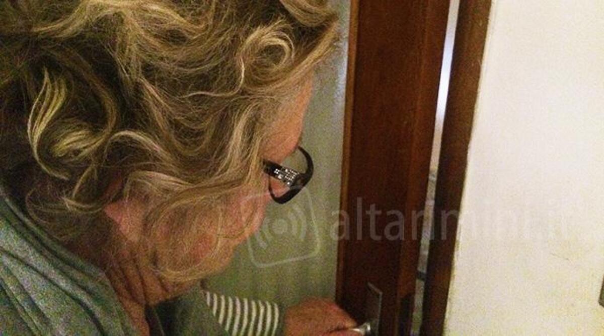 Truffa incidente figlio: anziana dà oro e soldi a finto avvocato - Archivio