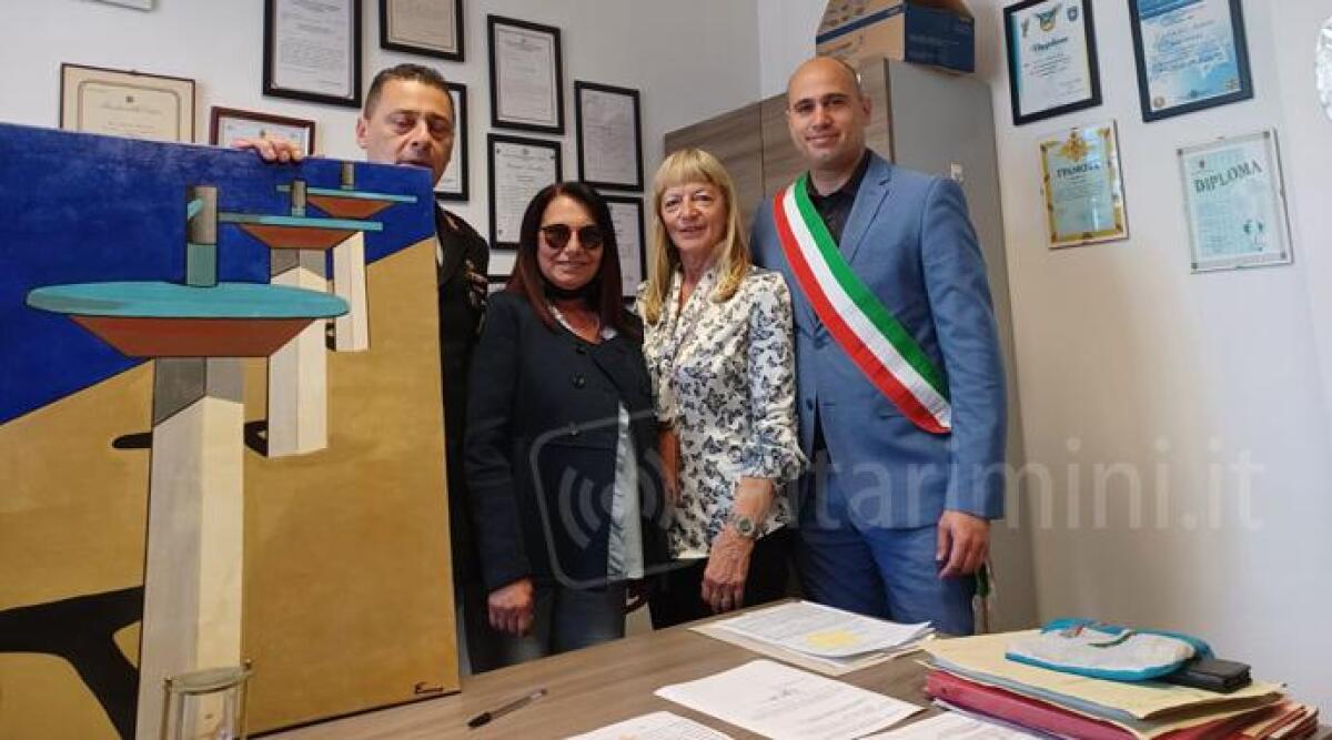 Bellaria, artista Emanuela Furia dona un dipinto ai Carabinieri - 