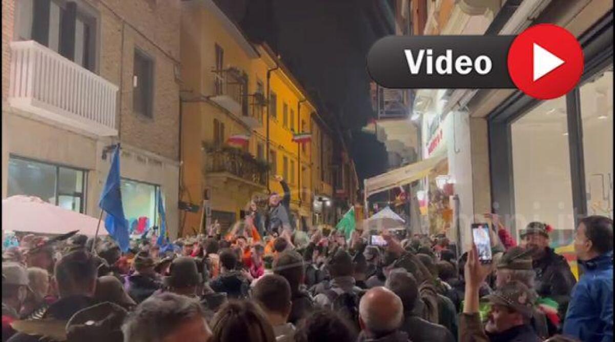 Adunata alpina a Rimini si balla e si canta in centro storico -