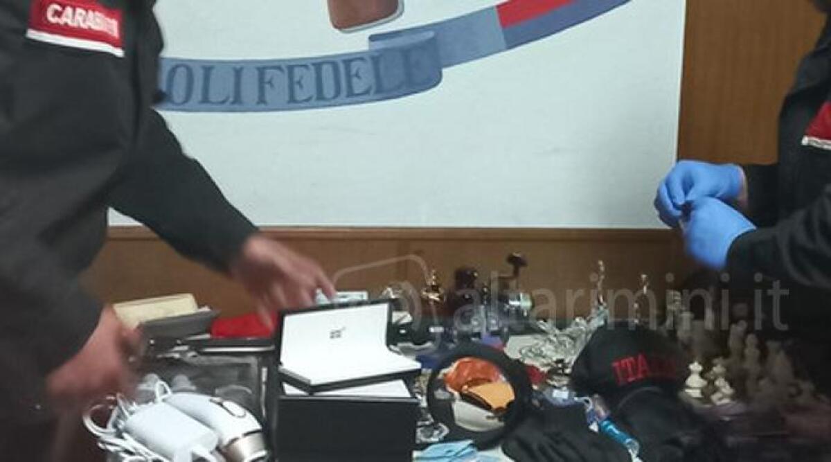 Raffica di furti in abitazione, tre arrestati: uno percepiva reddito di cittadinanza -
