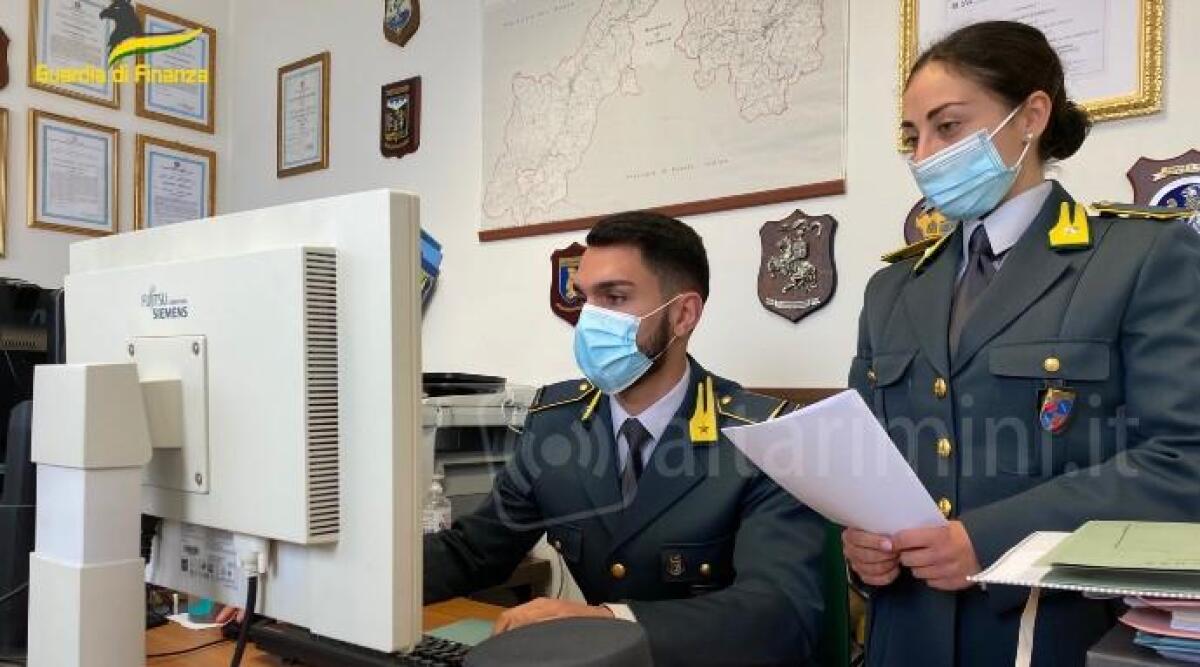 Hotel a Rimini Nord con nove lavoratori 'in nero', due con reddito di cittadinanza -