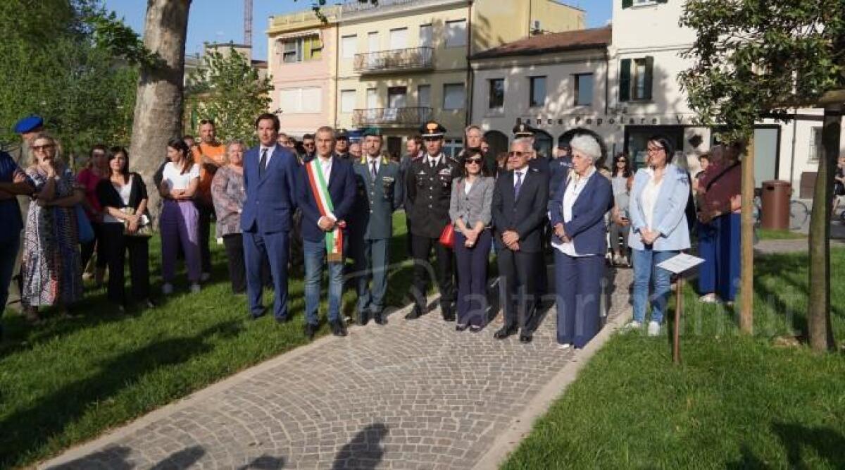 A Rimini inaugurato un albero in memoria di Giovanni Falcone -