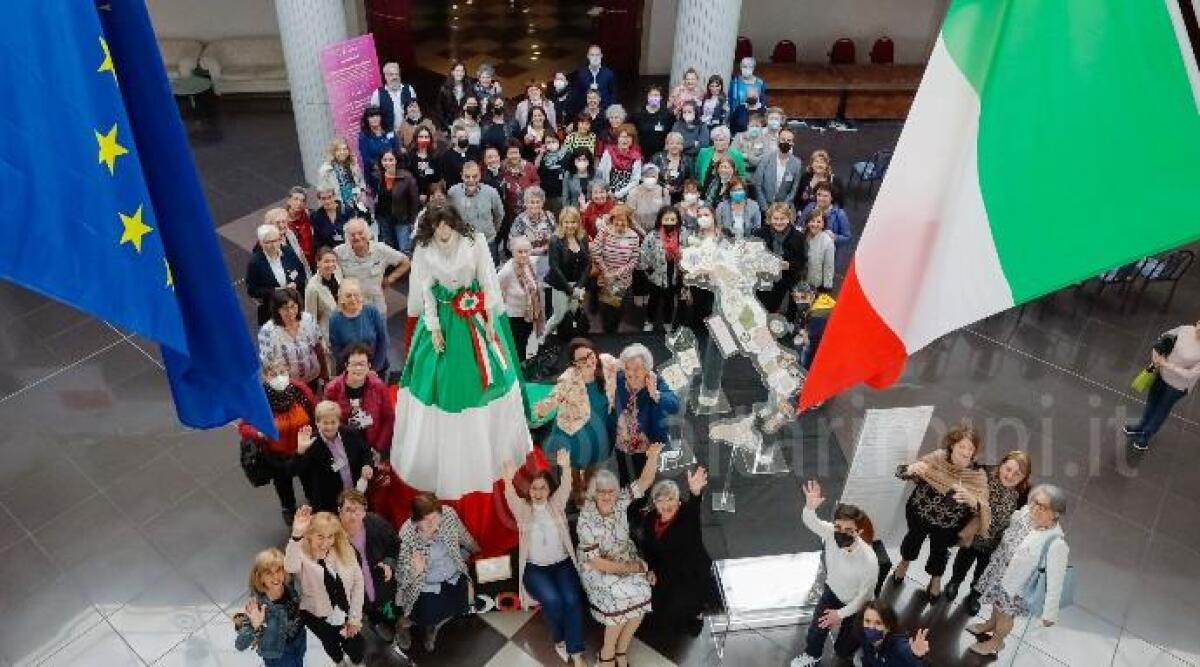 Manidoro, ricamo e non solo: tanta partecipazione a Bellaria-Igea Marina - 