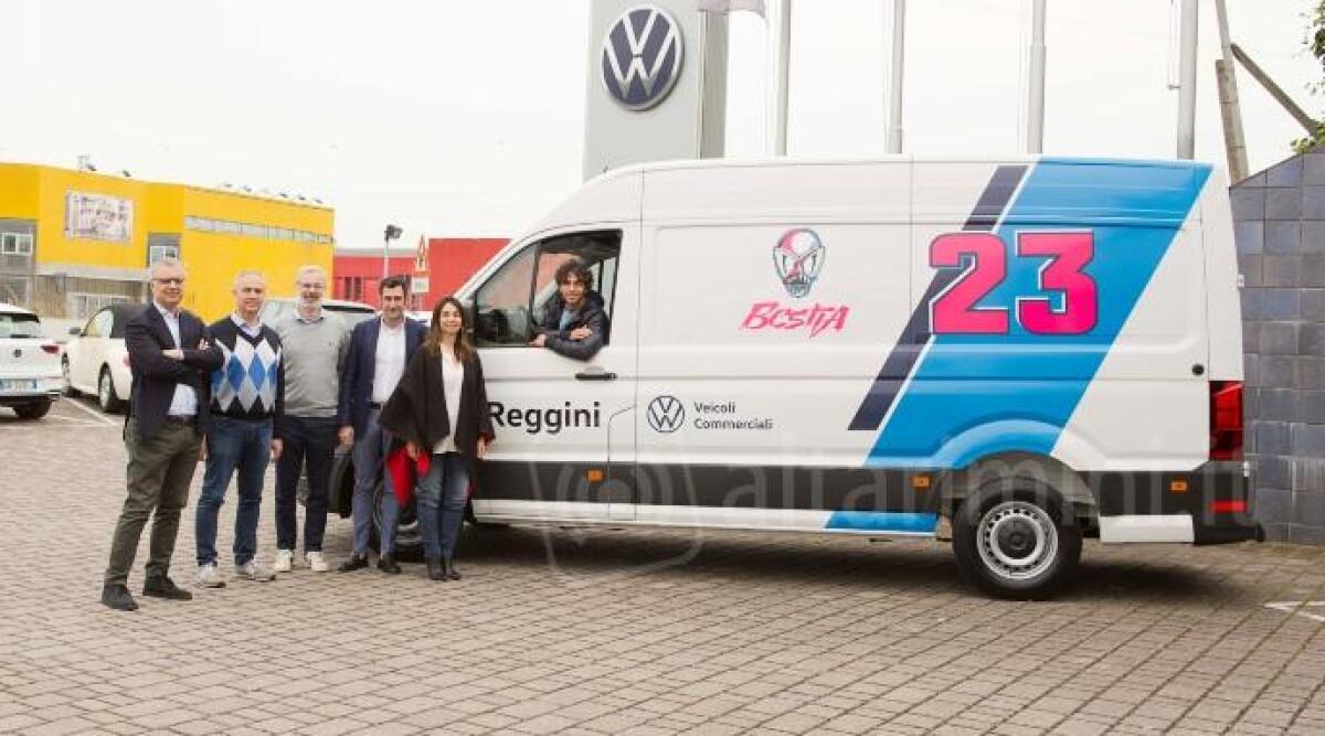 Al campione di motociclismo Enea Bastianini un Volkswagen Crafter Furgone - 