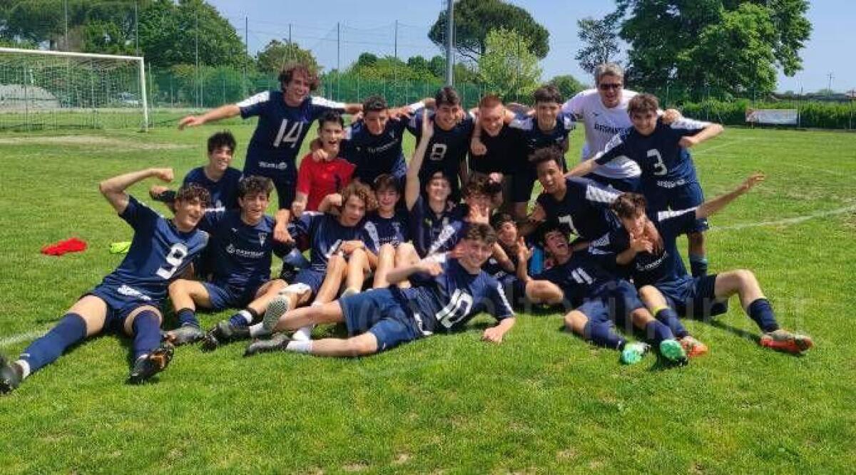 Calcio giovanile, la Savignanese U17 Elite ha vinto il campionato - 