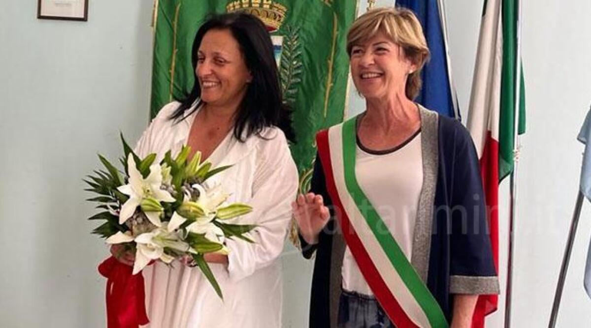 Riccione, video contro ex sindaca Tosi: &quot;Vai a casa&quot;. Scoppia la polemica - 
