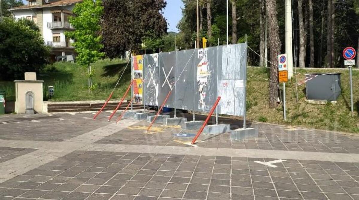 Sant'Agata Feltria, plancia elettorale nel posto disabili. La segnalazione -