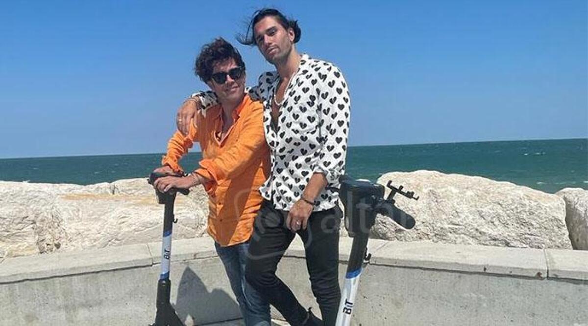 In monopattino da Misano a San Giovanni: il video con Luca Onestini e Raffaello Tonon -