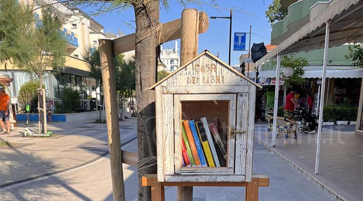 Viserbella, installate due nuove case dei libri - 