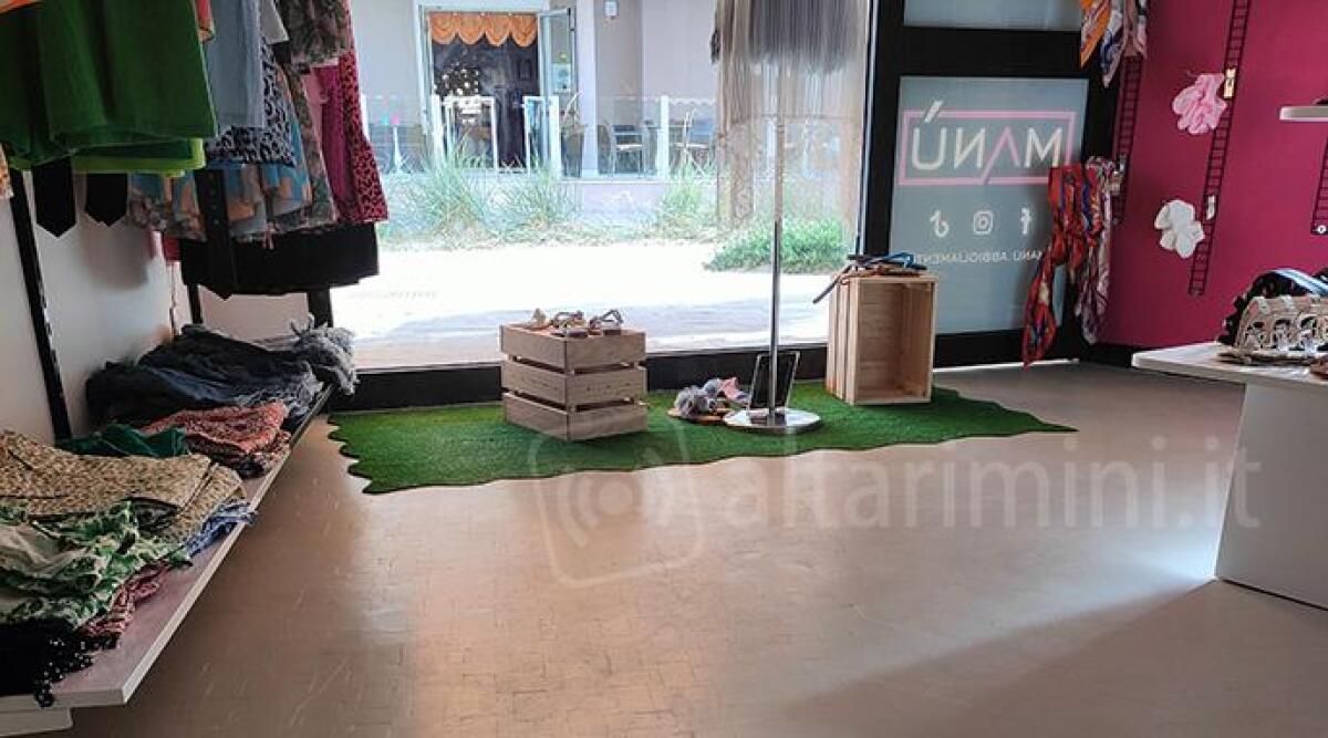 Dalla logistica a titolare di un negozio di abbigliamento - 