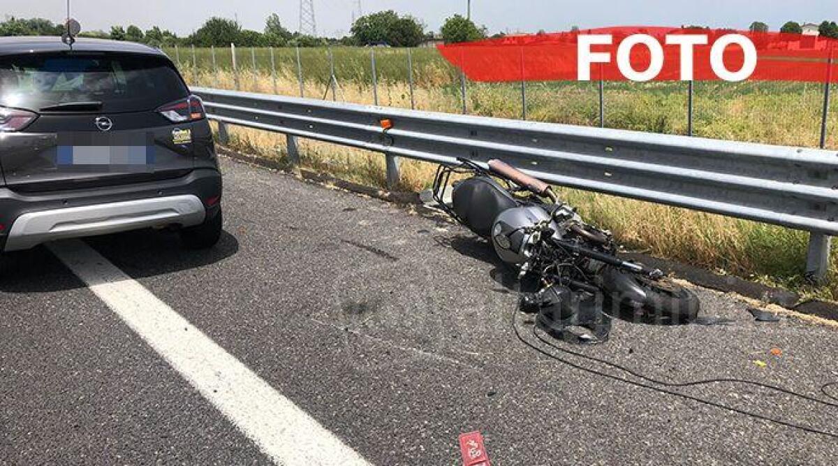 Rimini: tragedia sfiorata sull’autostrada A14. Ferito un centauro dopo incidente -
