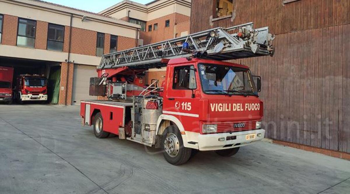 Vigili del fuoco senza autoscala efficente: "Uno scandalo" - 