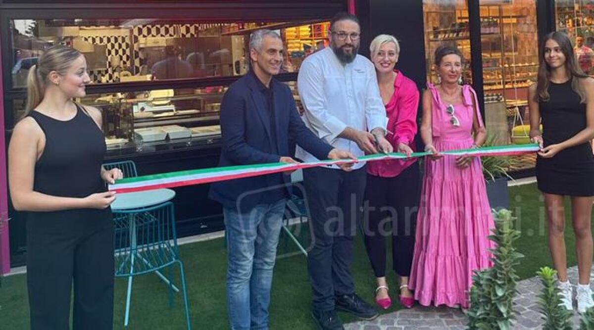 Nel cuore di Marina Centro aperto il nuovo locale di Roberto Rinaldini - 
