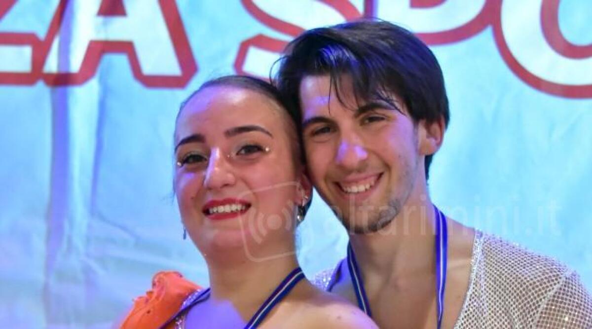 Coppia di ballerini riminesi sul podio dei Campionati Nazionali della Fandanzefolk - 