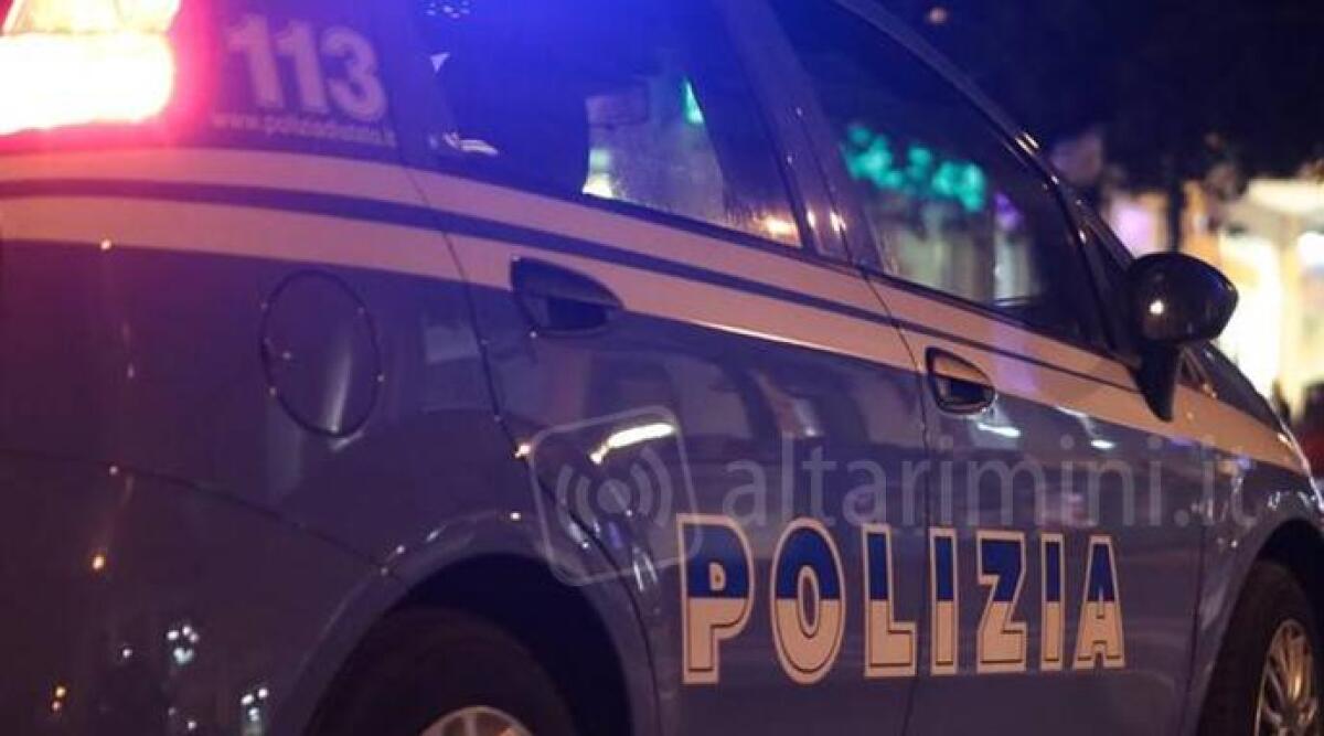 Riccione:  furti, possesso di armi, resistenza e minacce. Piovono arresti e denunce - 