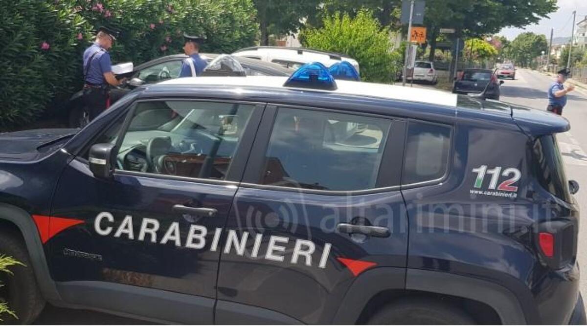 Truffa dello specchietto due episodi a Villa Verucchio, 79enne chiama i Carabinieri - 