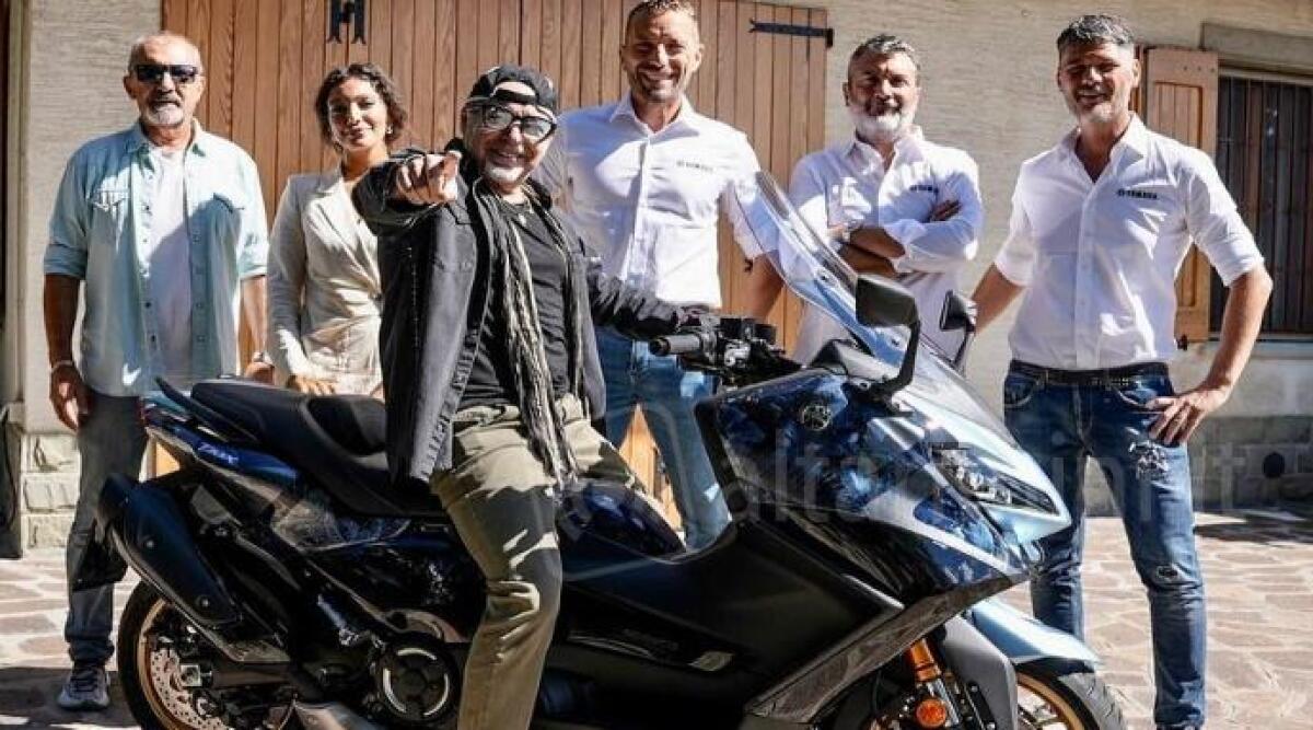 La nuova moto di Vasco Rossi parla riminese ed &egrave; disegnata da Aldo Drudi - 
