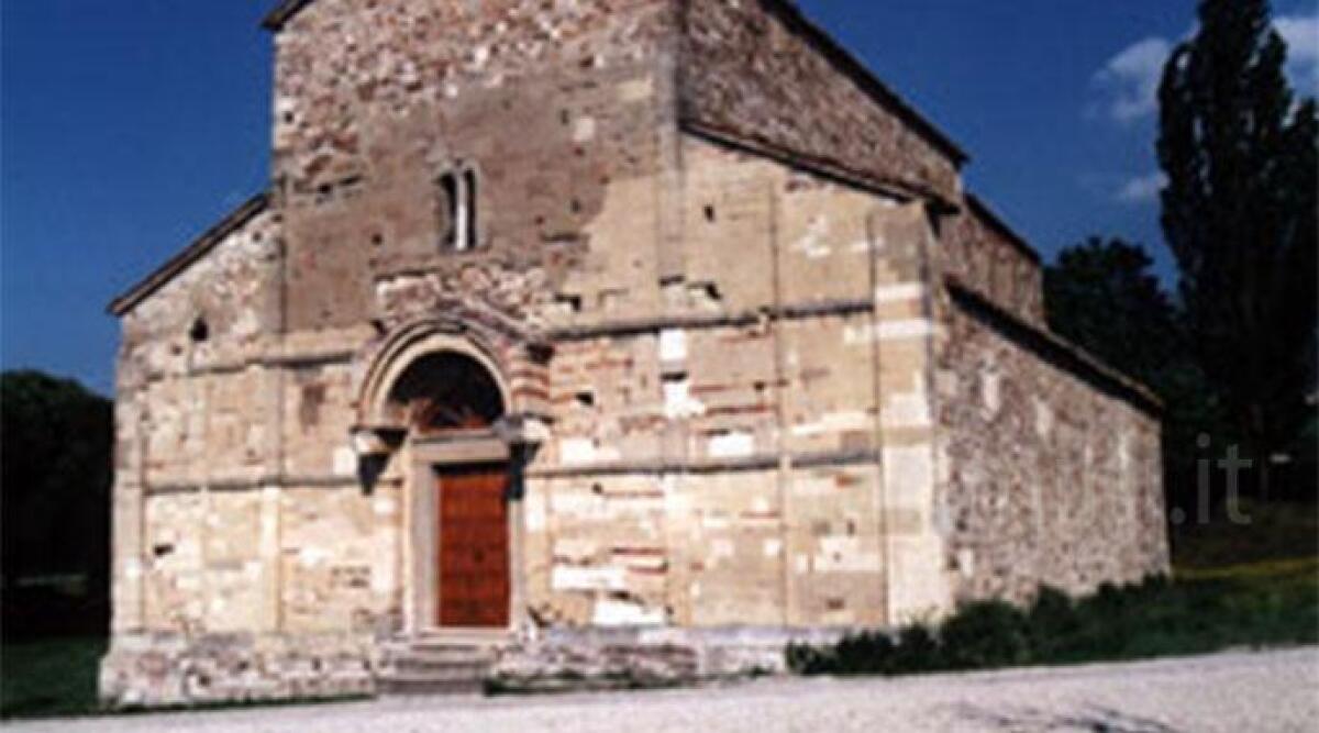 Ponte Messa, calano offerte dei fedeli: cittadini organizzano lotteria per la parrocchia -