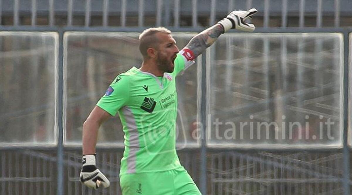 Calcio Prima, il portiere Francesco Scotti continua a giocare con l'Avis Montecalvo di Pesaro - 
