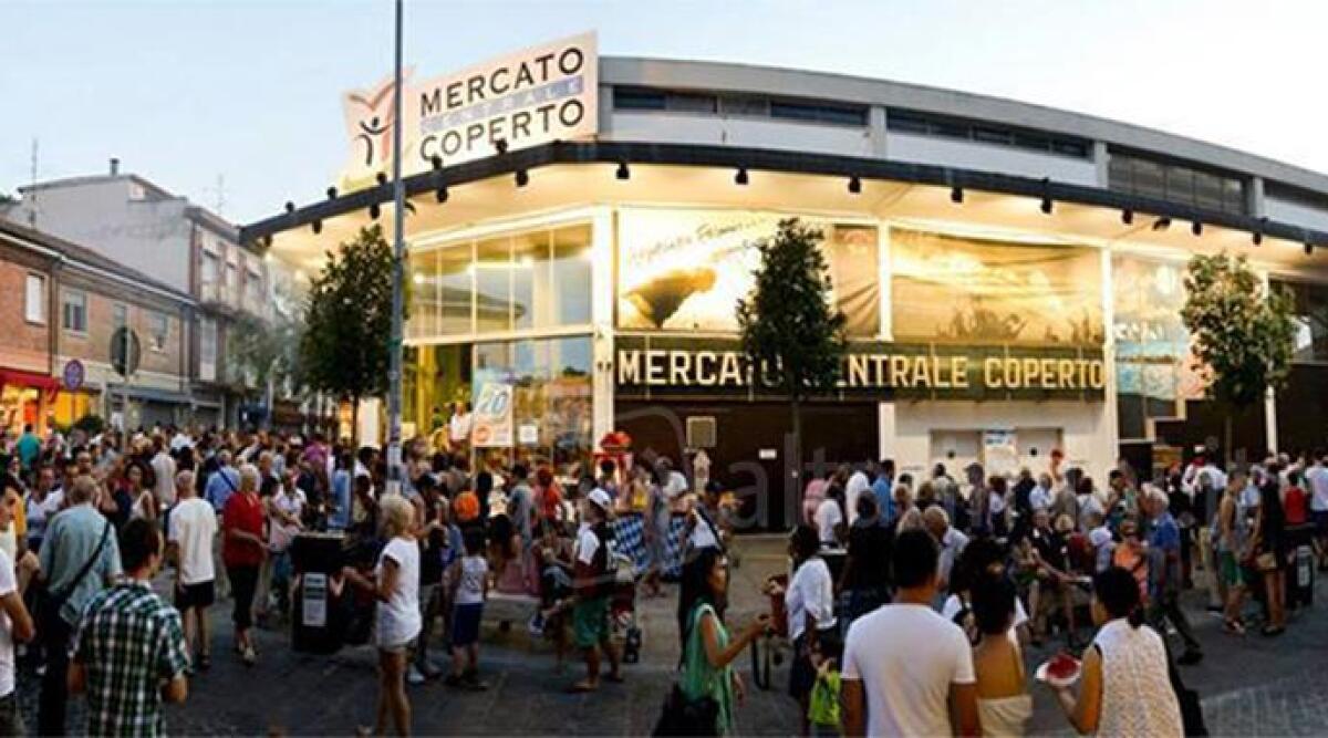 Nuovo mercato coperto, canoni cari e dubbi su collocazione sede temporanea: sale la protesta - 
