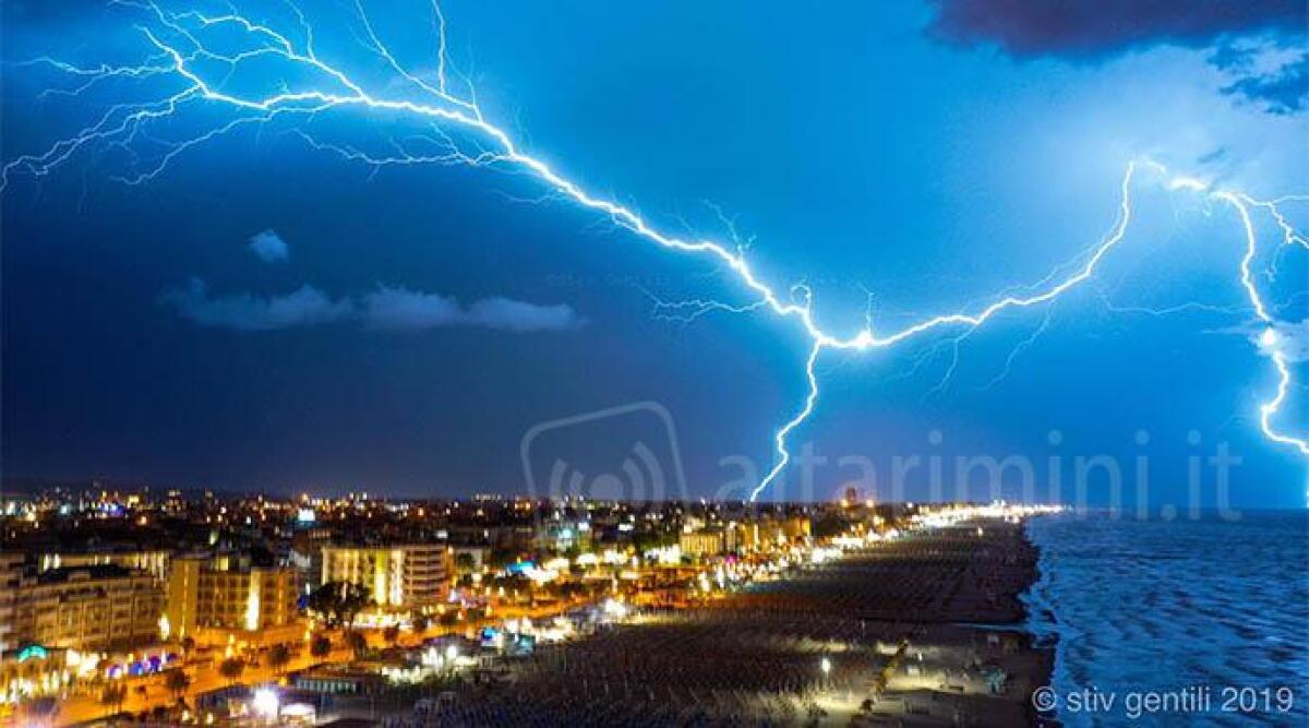 Meteo: gioved&igrave; 18 agosto forti temporali sul riminese, poi sole e temperature miti - 
