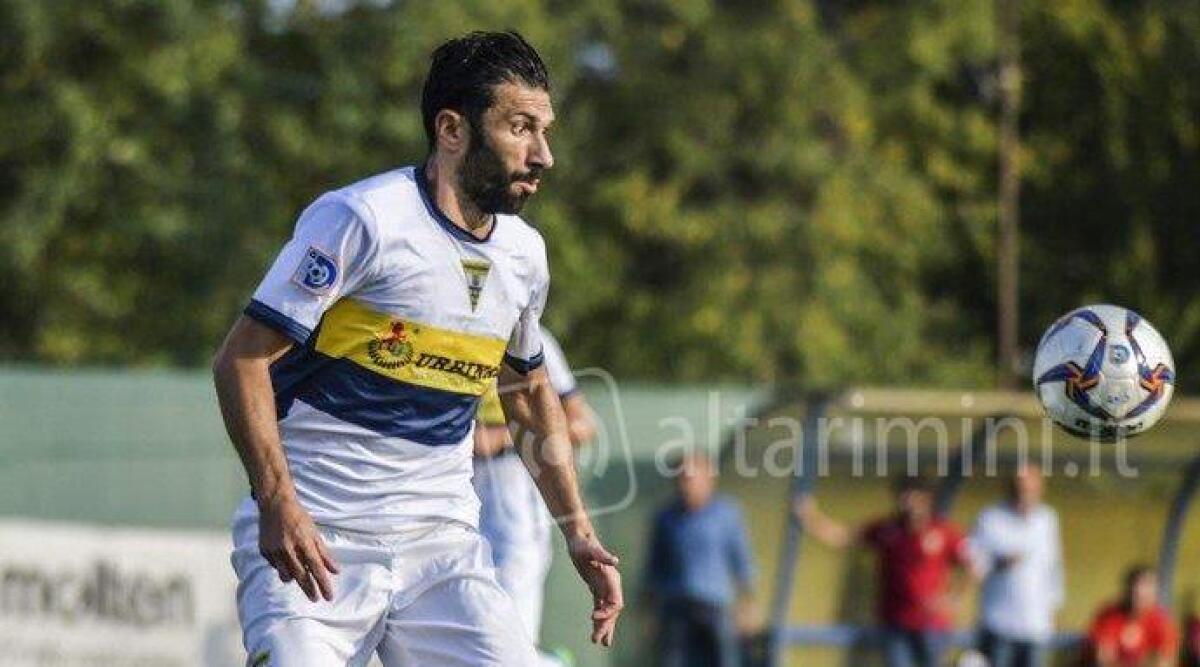 Calcio Eccellenza, il Cattolica si è fatto sotto per Christian Longobardi - Christian Longobardi ai tempi della Savignanese