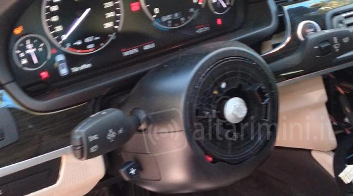 Rimini: ancora furti sulle Bmw, sparito volante e centralina - 