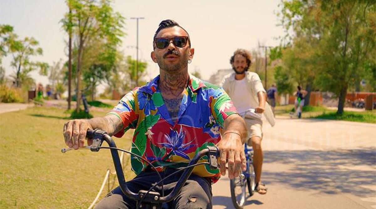 Da operaio scavatore del Parco del Mare a cantante: la storia di TaKoNer, il riminese Enrico - 