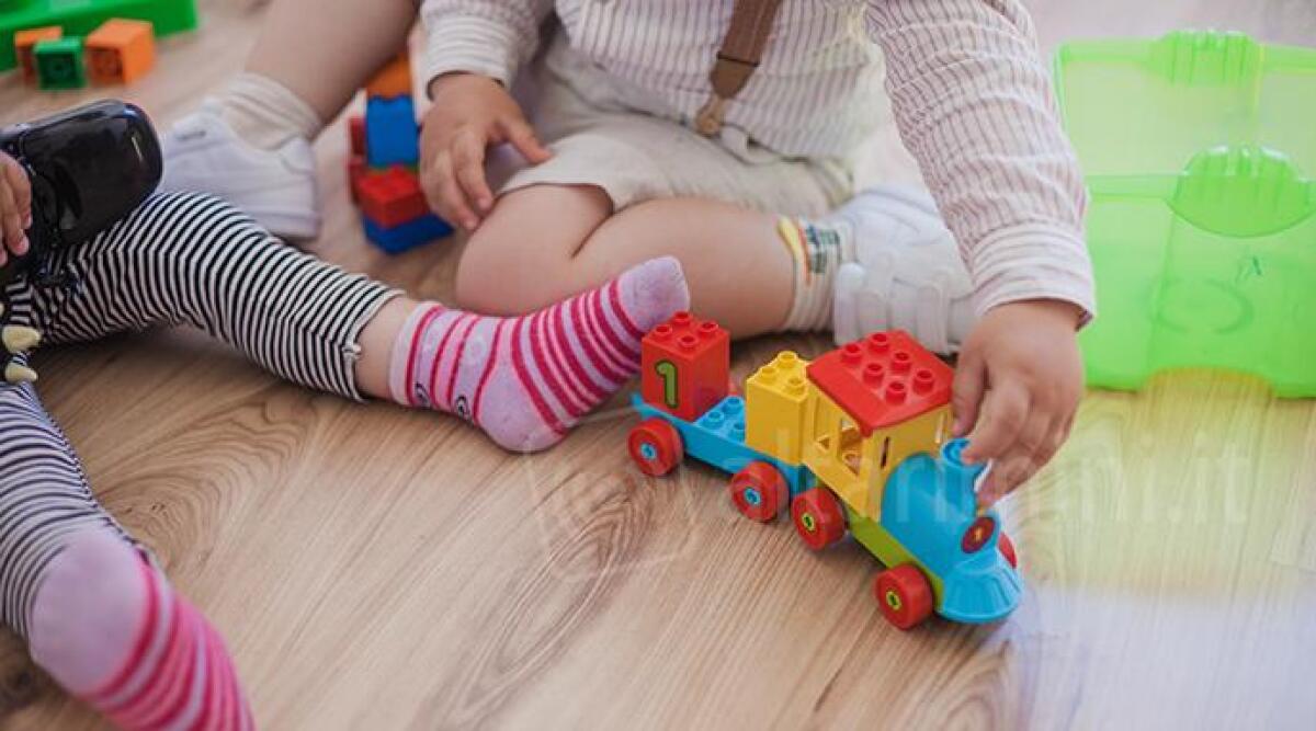 Chiude la scuola d'infanzia a San Leo, i genitori protestano - 