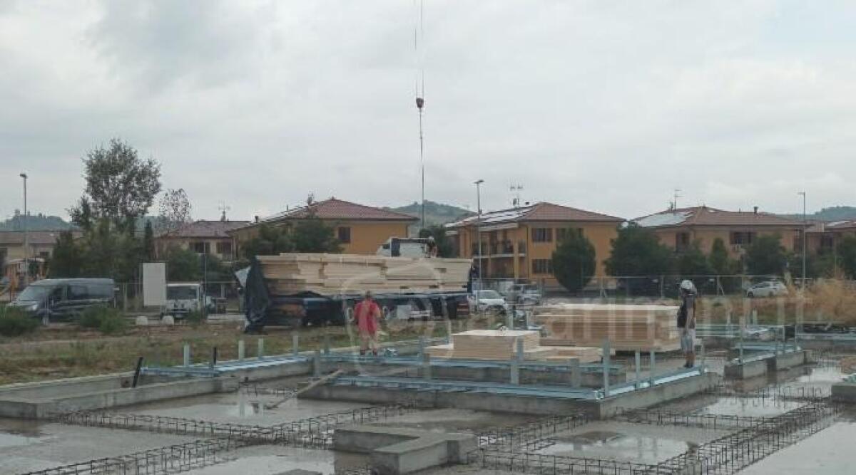 Santarcangelo, arrivano le pareti della scuola primaria di Canonica - 