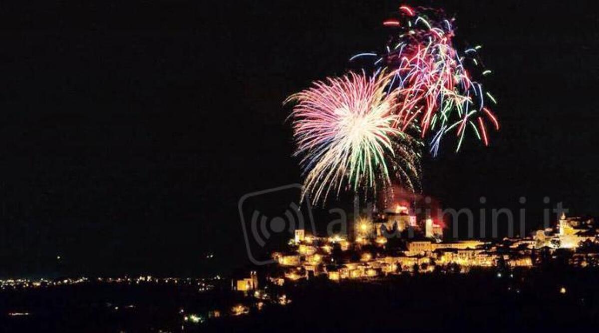 Verucchio, torna la storica Fiera di Santa Croce con la maxi tavolata in piazza -
