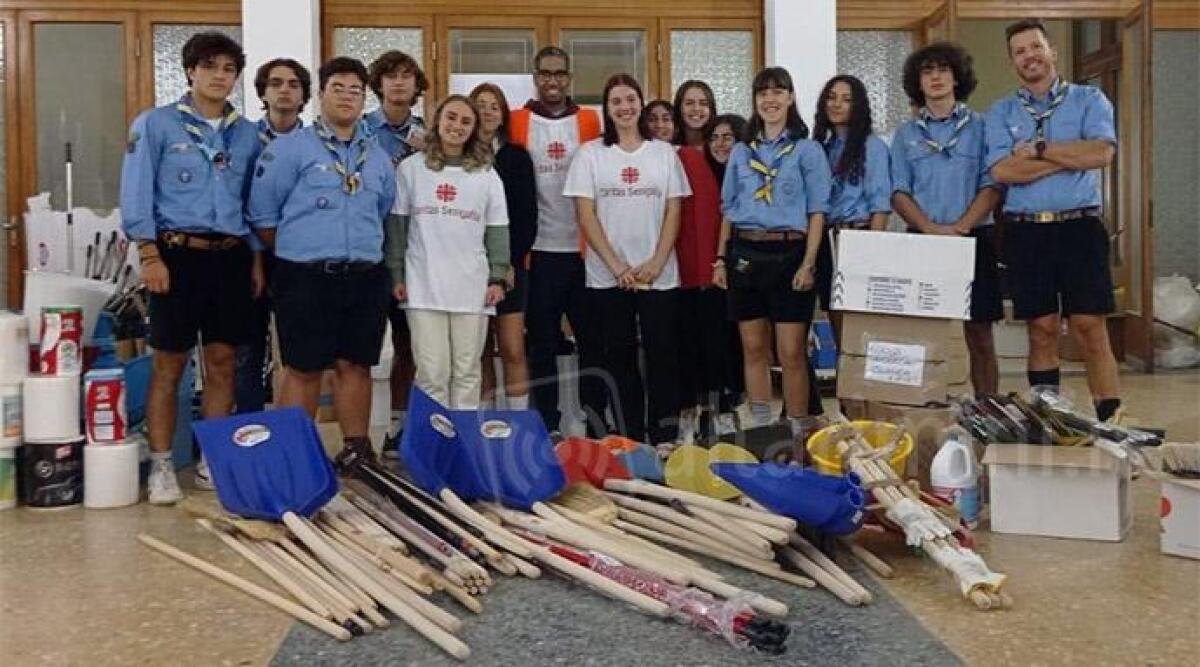 Alluvione Marche, Gruppo Scout Novafeltria al lavoro per pulire casa e azienda dal fango -