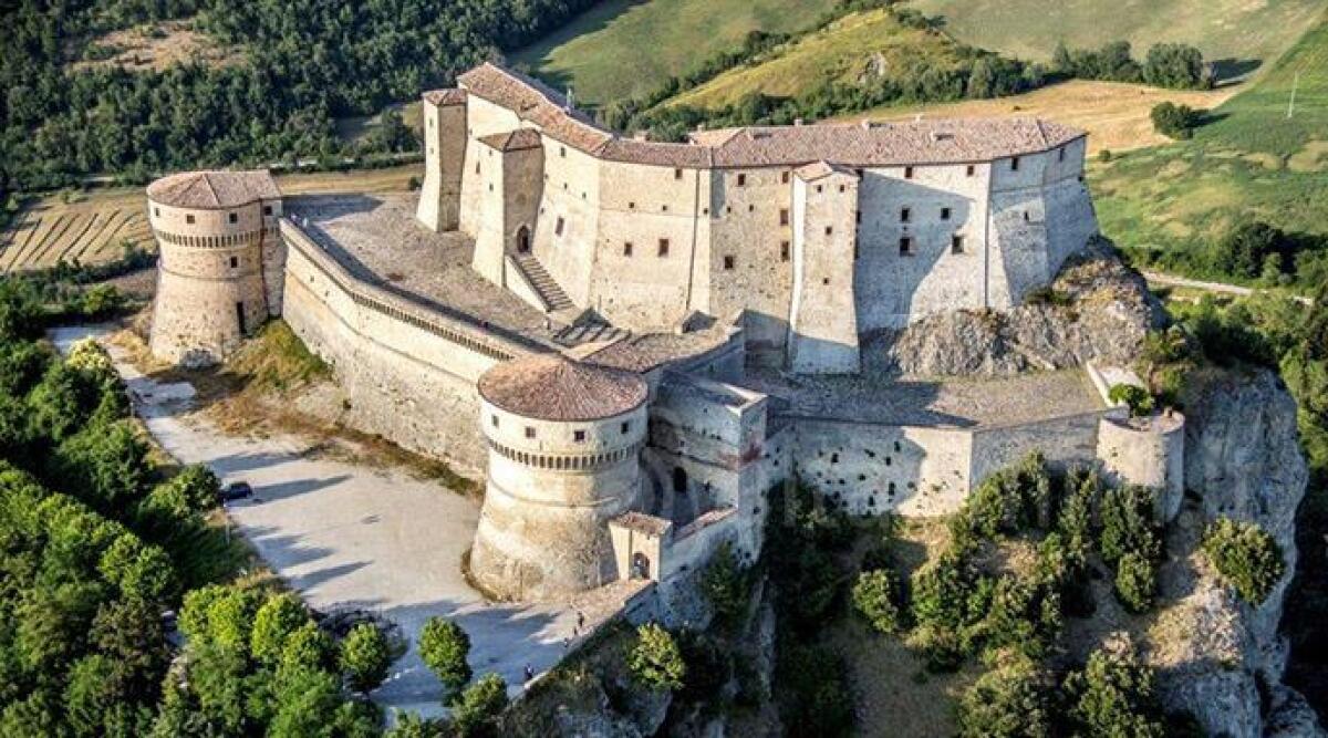Gita fuori porta: 5 borghi vicini a Rimini dove trascorrere un weekend alternativo - 
