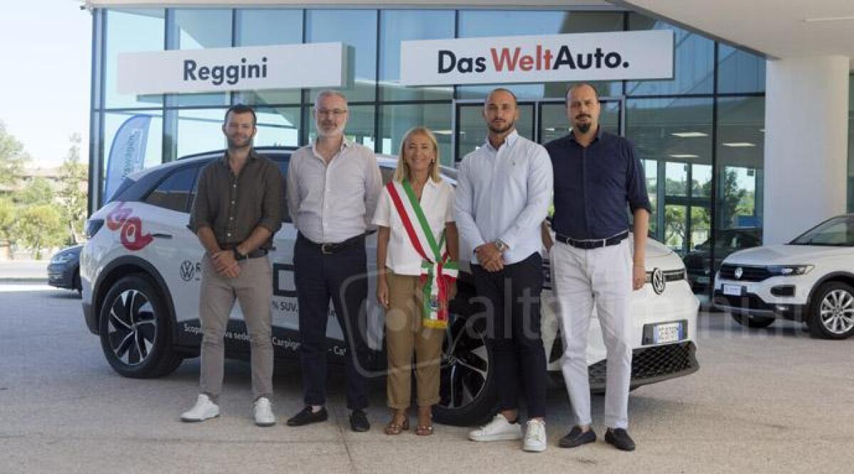 Cattolica, Reggini apre punto vendita: all'inaugurazione Enea Bastianini -