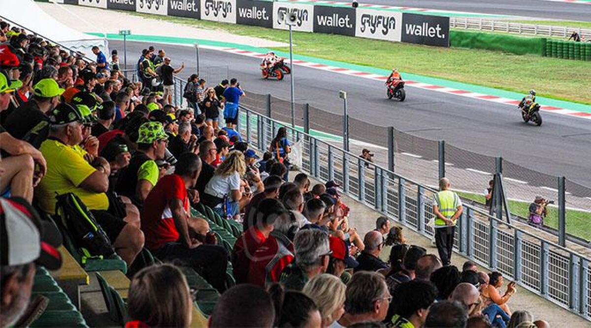 Misano, grande festa sugli spalti per i campioni del motomondiale -