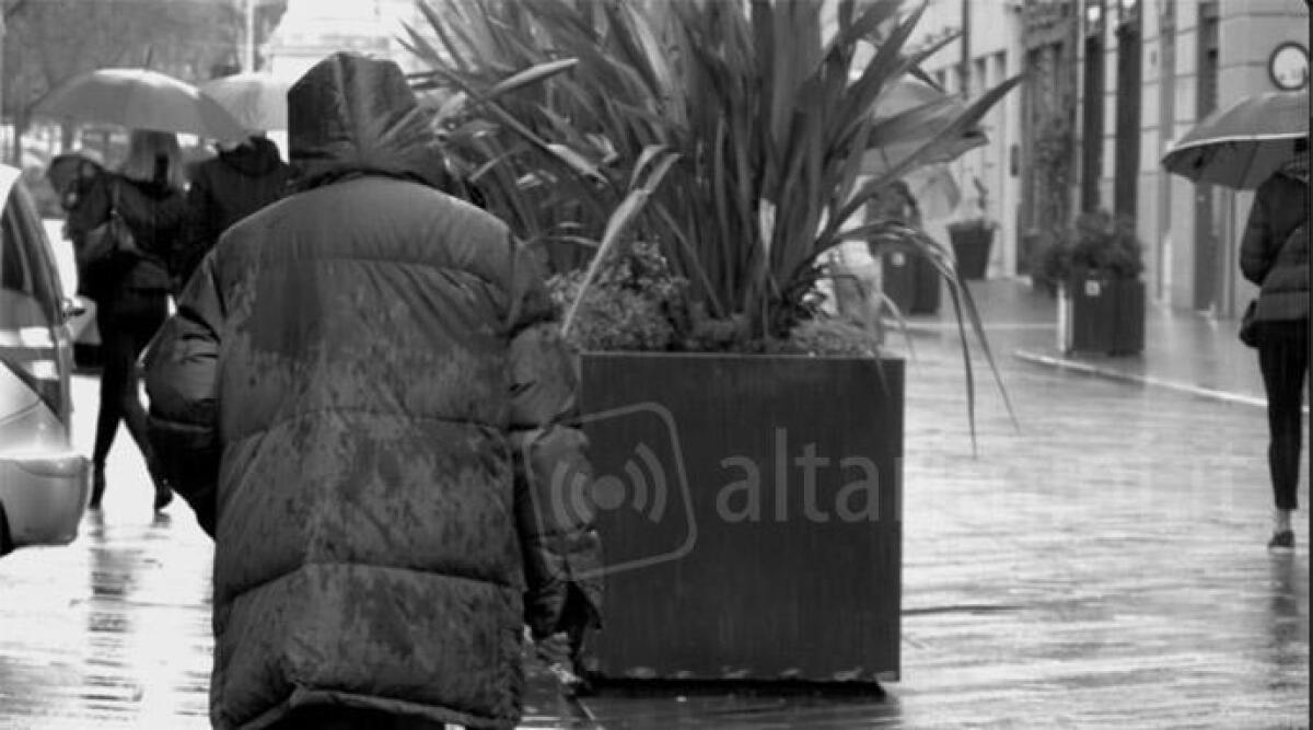 Artista riminese si trasforma in senzatetto per girare un cortometraggio - 