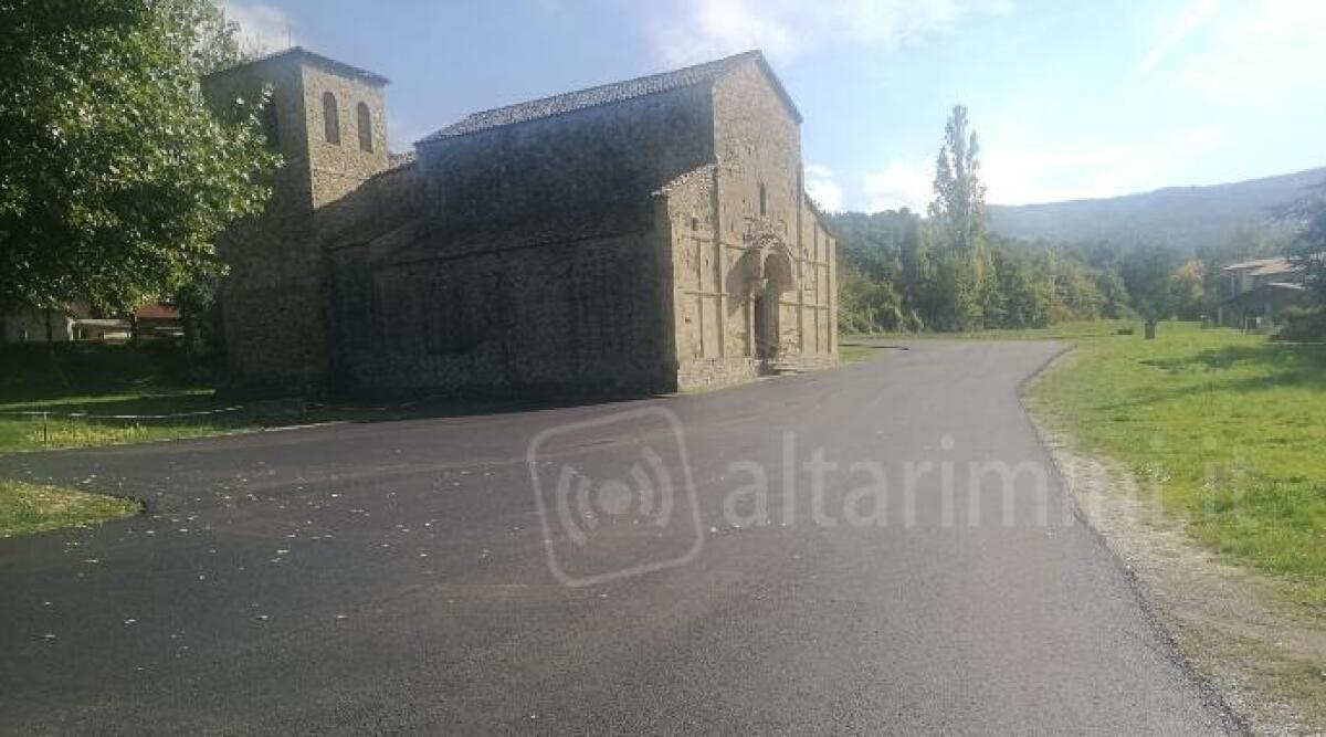 Pennabilli, nuovo piazzale per la Pieve di Ponte Messa -