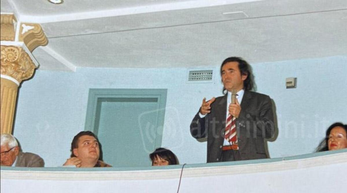 Buon compleanno Ivan Graziani, sui social spunta una foto inedita al teatro di Novafeltria -